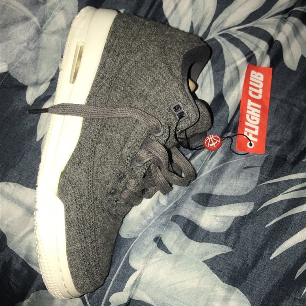 Jordan 3 - Picture 2 of 4